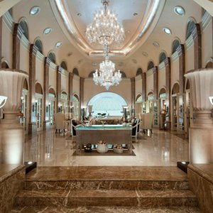 Crystal Lounge