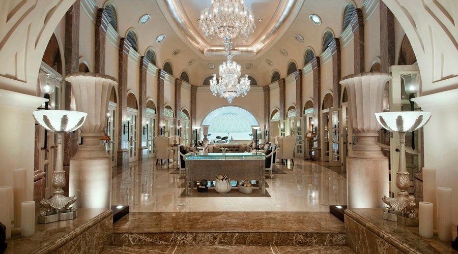Crystal Lounge