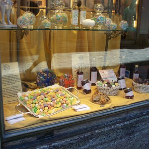 Collezione Praline San Valentino  Romeo Viganotti - Cioccolateria,  Pasticceria e Gelateria a Genova