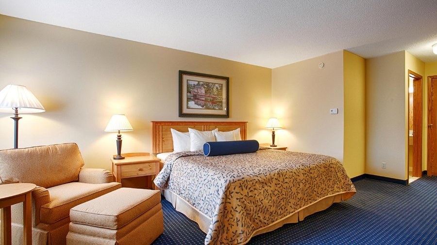 BEST WESTERN INN $70 ($̶7̶7̶) - Updated 2020 Prices & Hotel Reviews ...