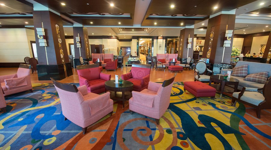 Lobby Lounge at the Grand Pacific Sovereign Resort & Spa