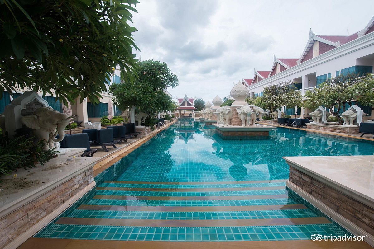 Grand Pacific Sovereign Resort &amp; Spa, hotell i Cha-am