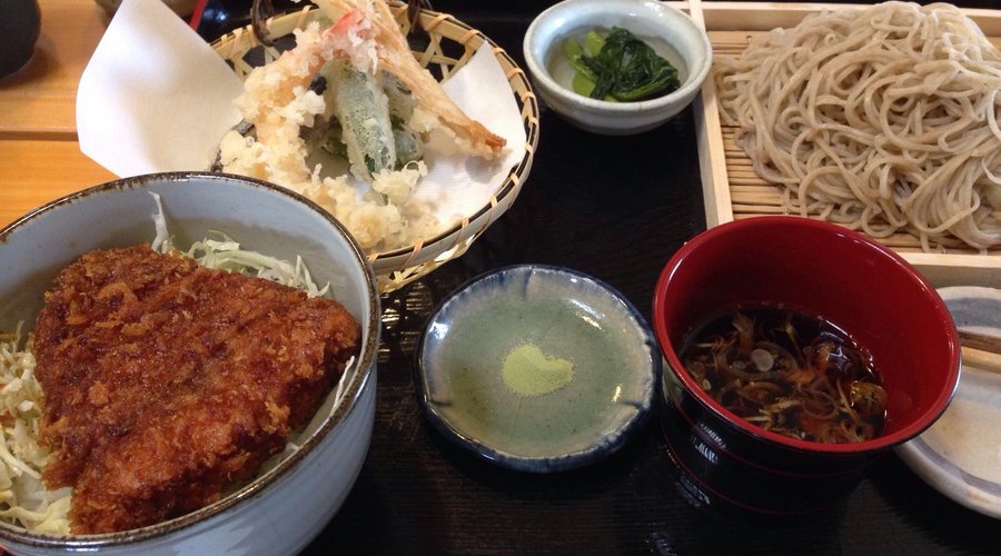 ソースかつ丼とそば