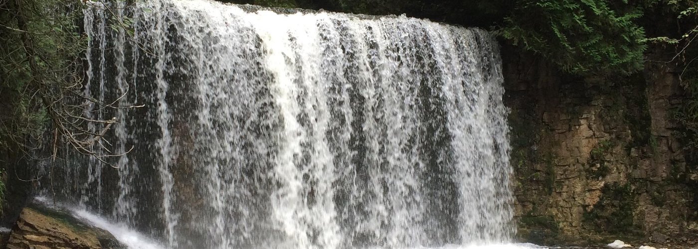 Most beautiful among the falls in Grey-Bruce area. Fell in love with this falls instantly.