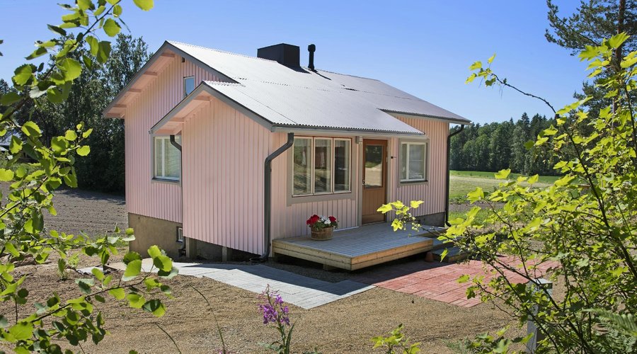 Villa Ebba in summer.