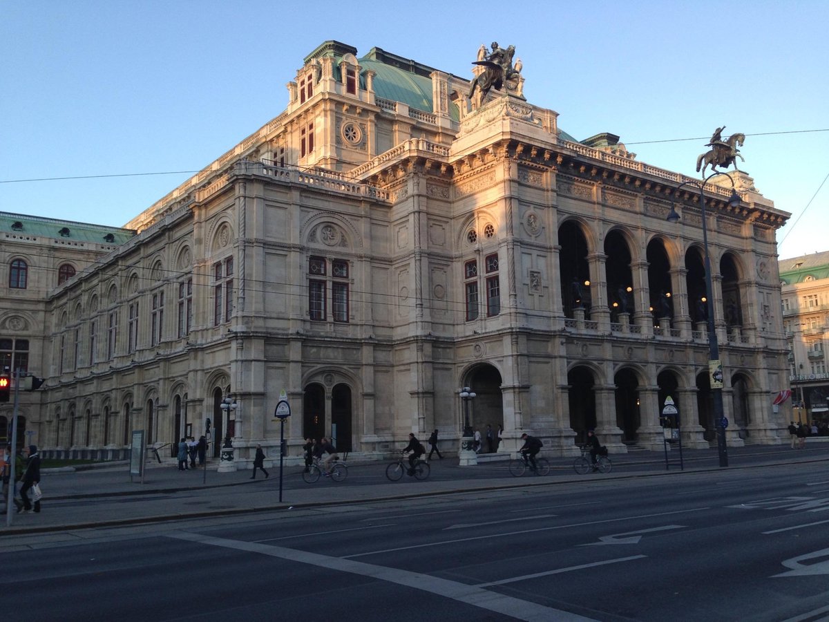 MOTEL ONE WIEN-STAATSOPER (Вена) - отзывы, фото и сравнение цен -  Tripadvisor