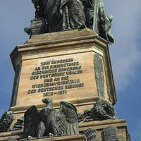 Am Niederwald-Denkmal,