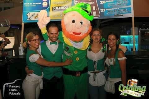 Criolina Irish Pub Staff & Mascot