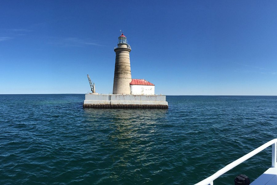 lake michigan lighthouse cruise