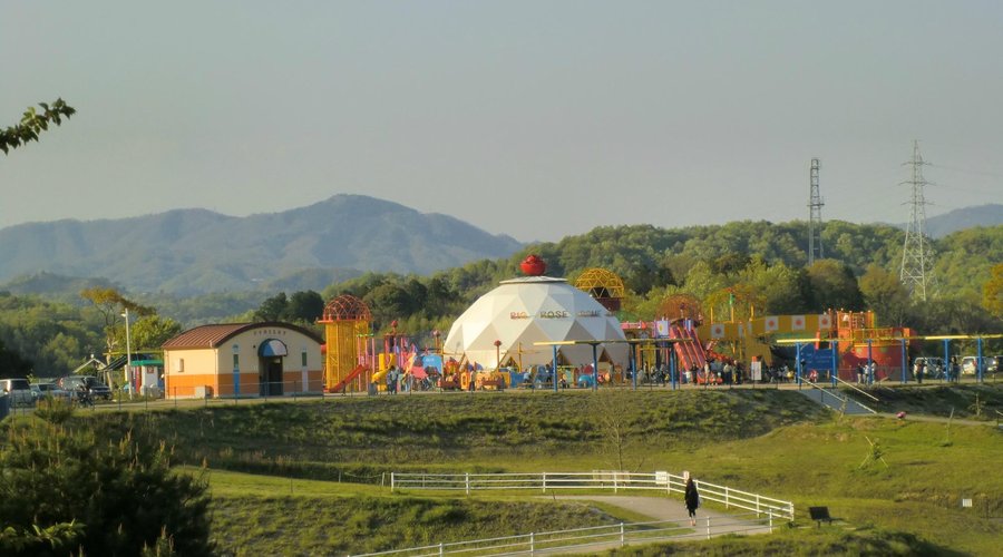 福山動物園ローズ広場