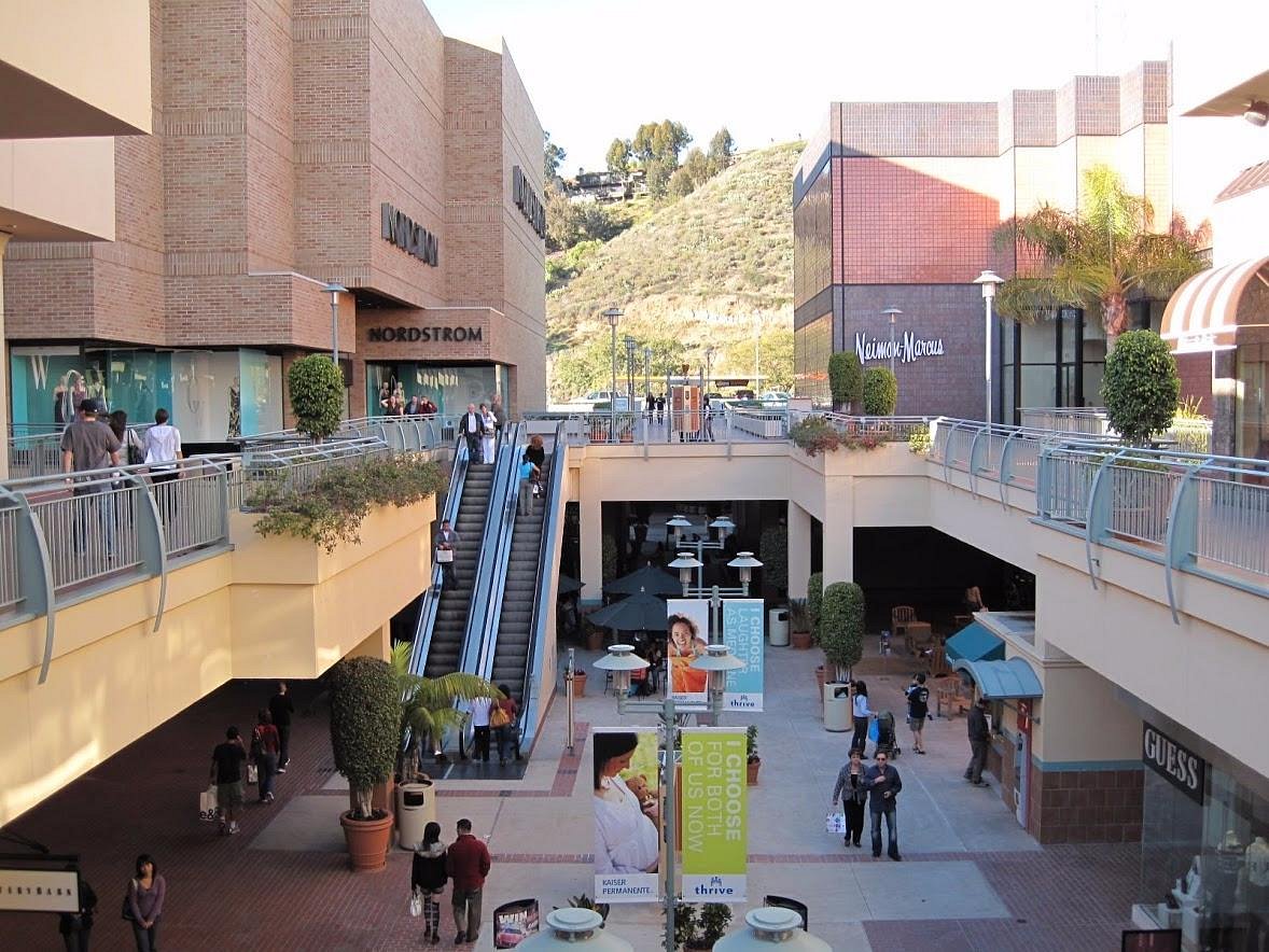 Must-Visit Shopping Malls in San Diego - Horton Plaza