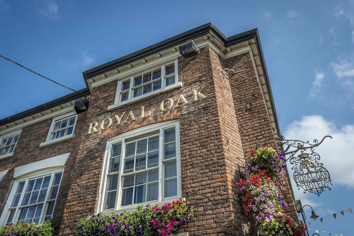 THE ROYAL OAK HOTEL - Updated 2022 Reviews (Welshpool)