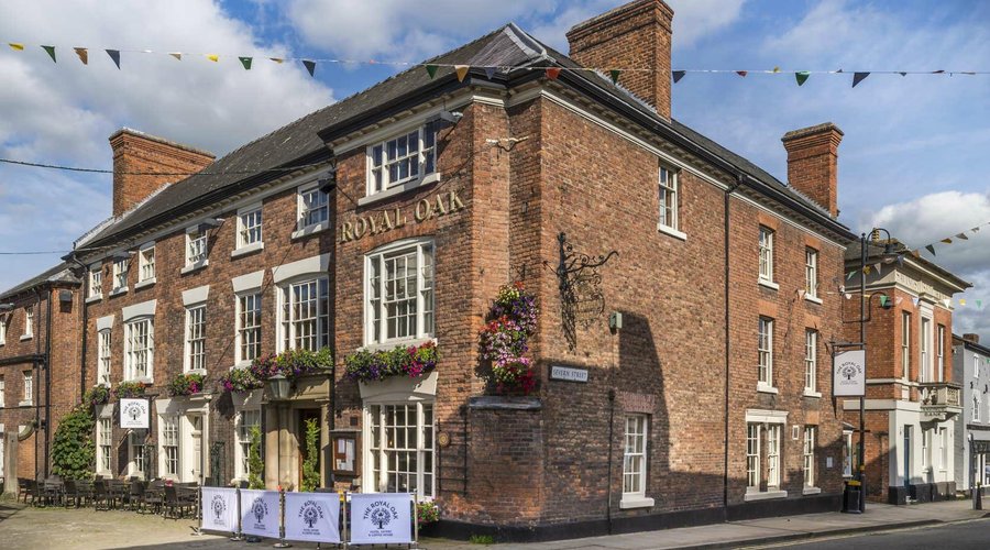 The Royal Oak Hotel, Eatery & Coffee House, Welshpool
