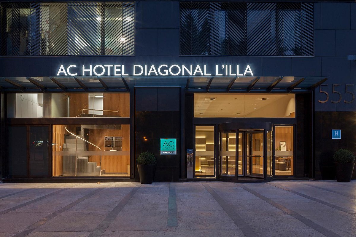 AC Hotel by Marriott Diagonal L&quot;Illa, hotel in Barcelona
