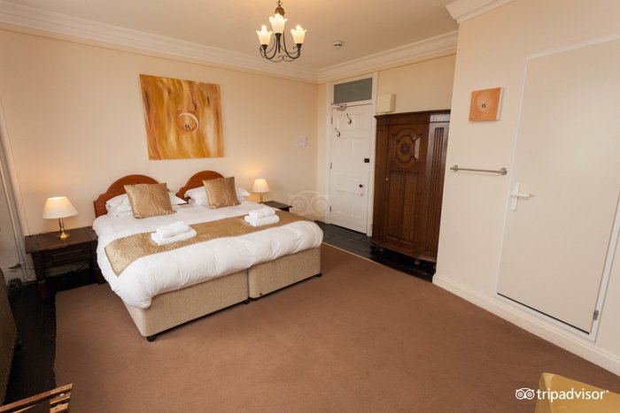 camelot castle hotel rooms