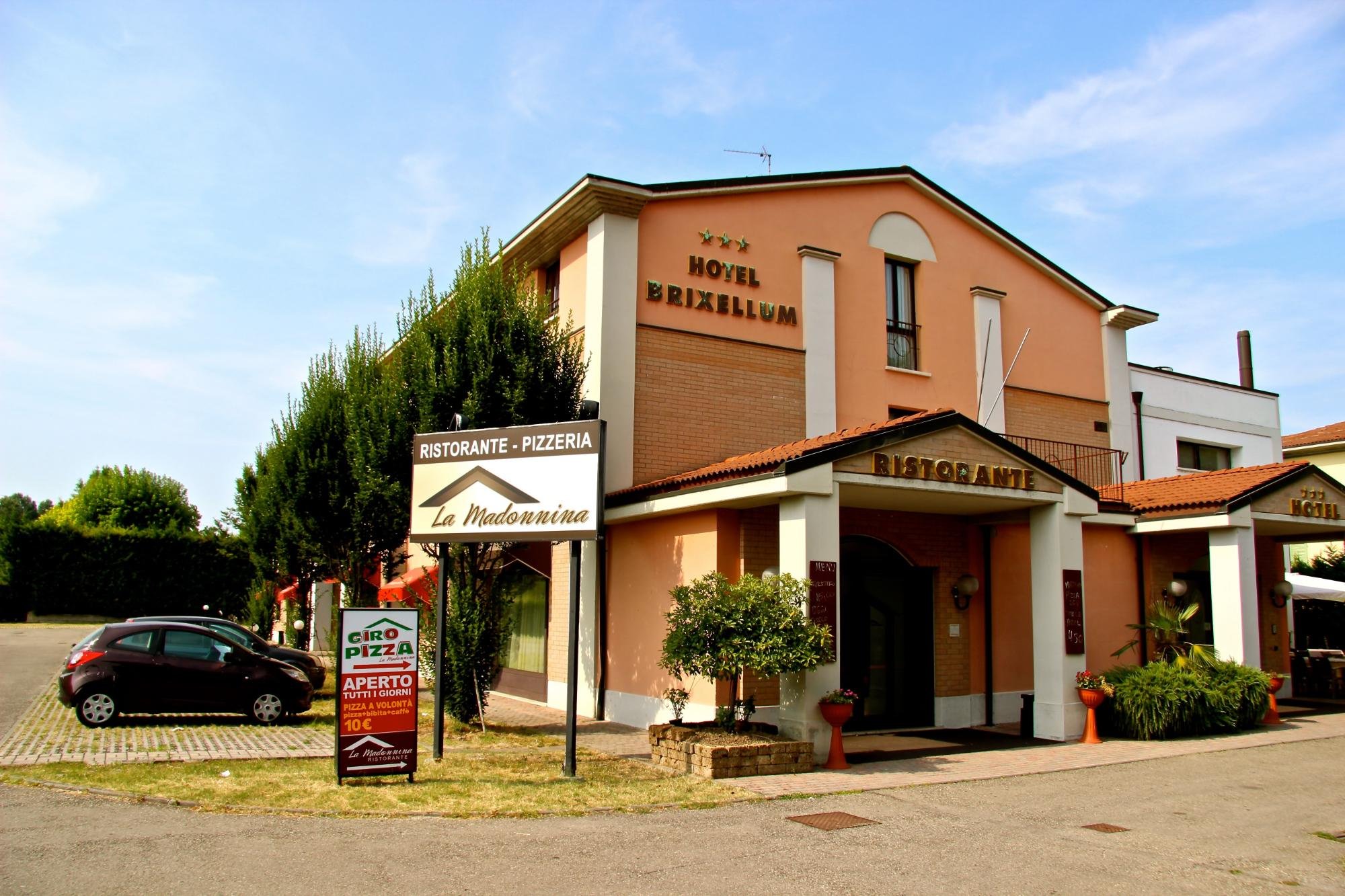 Hotel Brixellum image