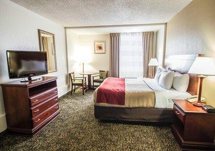 QUALITY INN &amp; SUITES WINTER PARK VILLAGE AREA - Prices &amp; Hotel 