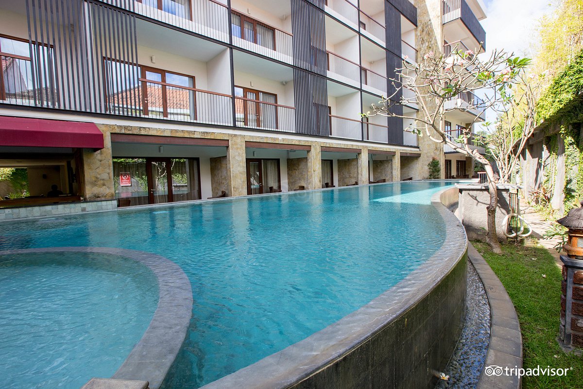 Quest Hotel Kuta Pool Pictures And Reviews Tripadvisor