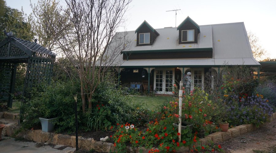 House with front garden