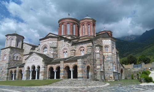 θεα κατα την εισοδο