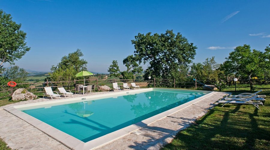 swimmingpool
