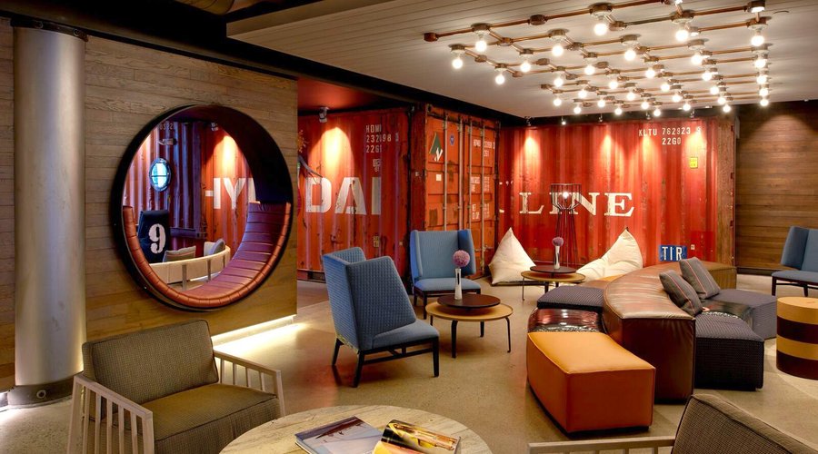 Hotel Zephyr Lobby