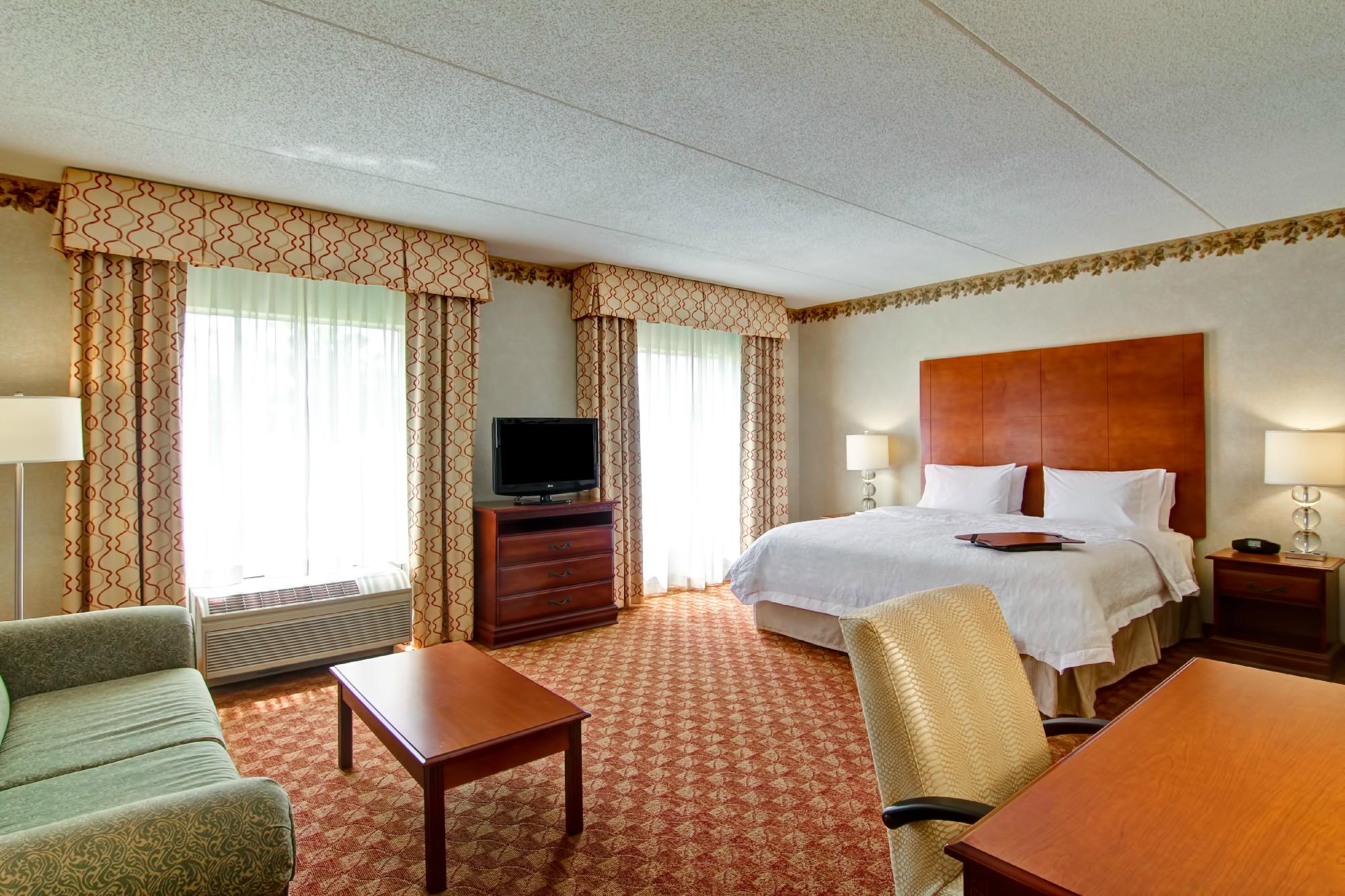Hotel photo 10 of Hampton Inn & Suites Leesburg.