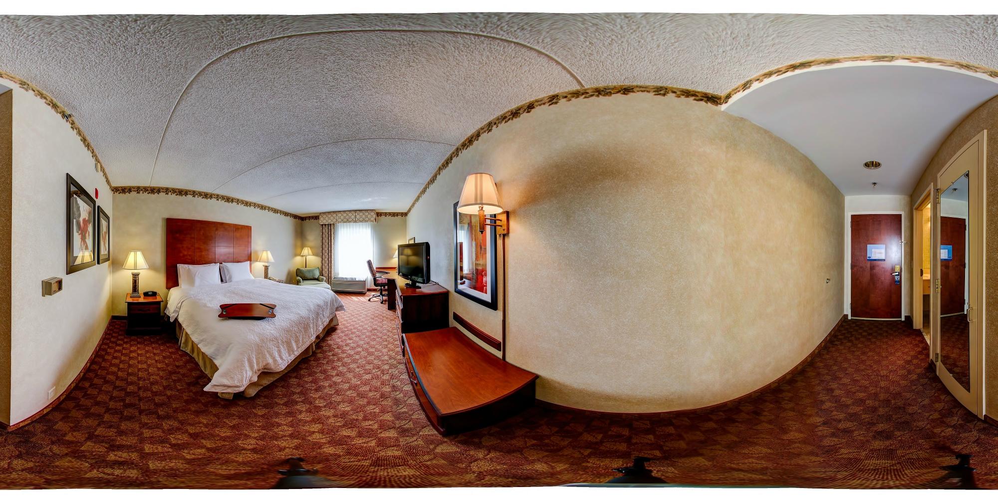 Hotel photo 2 of Hampton Inn & Suites Leesburg.