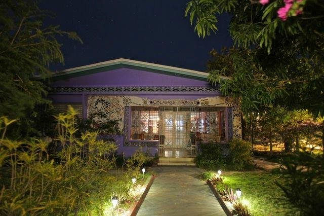 Calabash House Restaurant: Pictures & Reviews - Tripadvisor