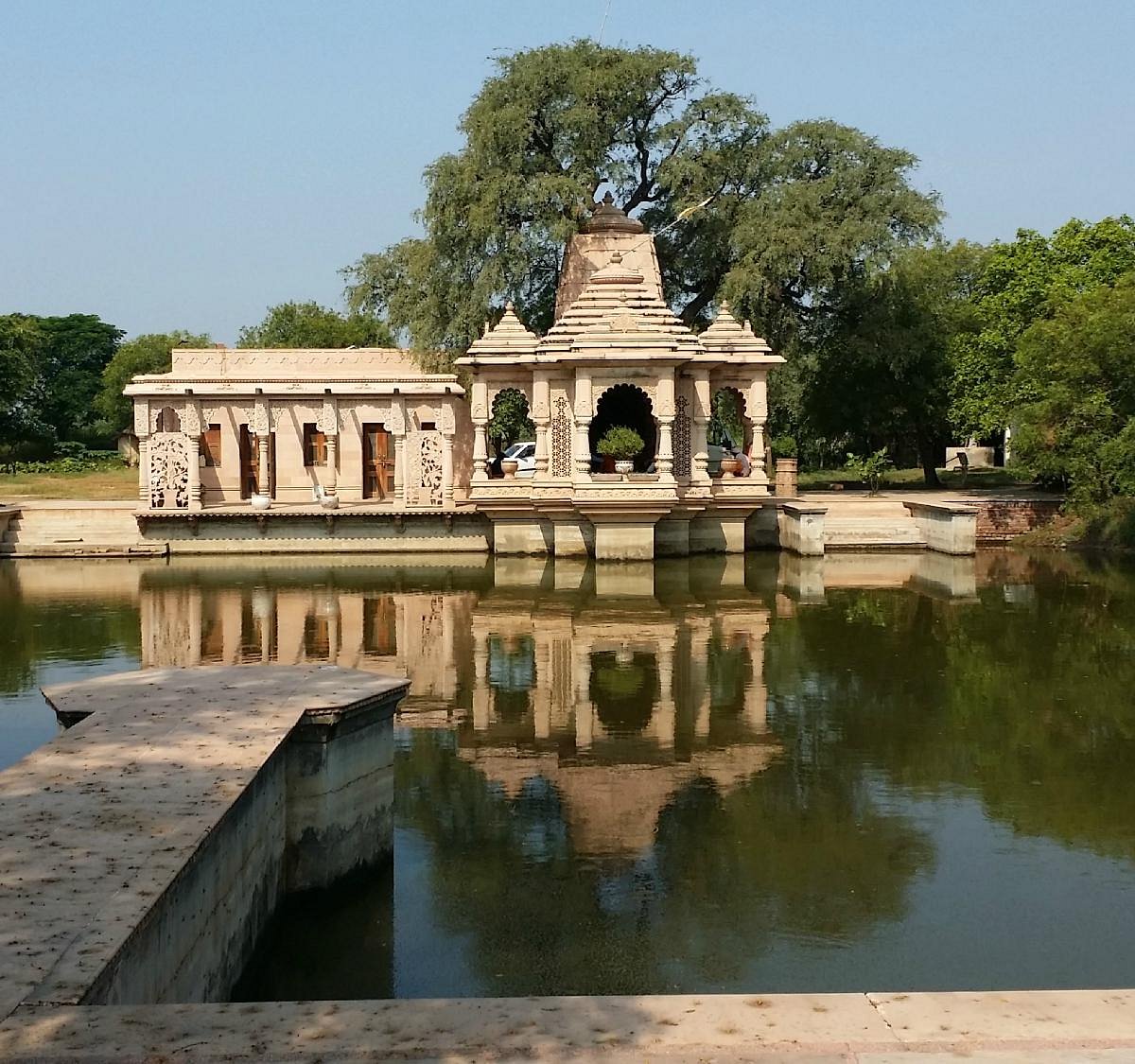 Sri Vrinda Kund, Nandagaon (ISKCON), Вриндаван - Tripadvisor