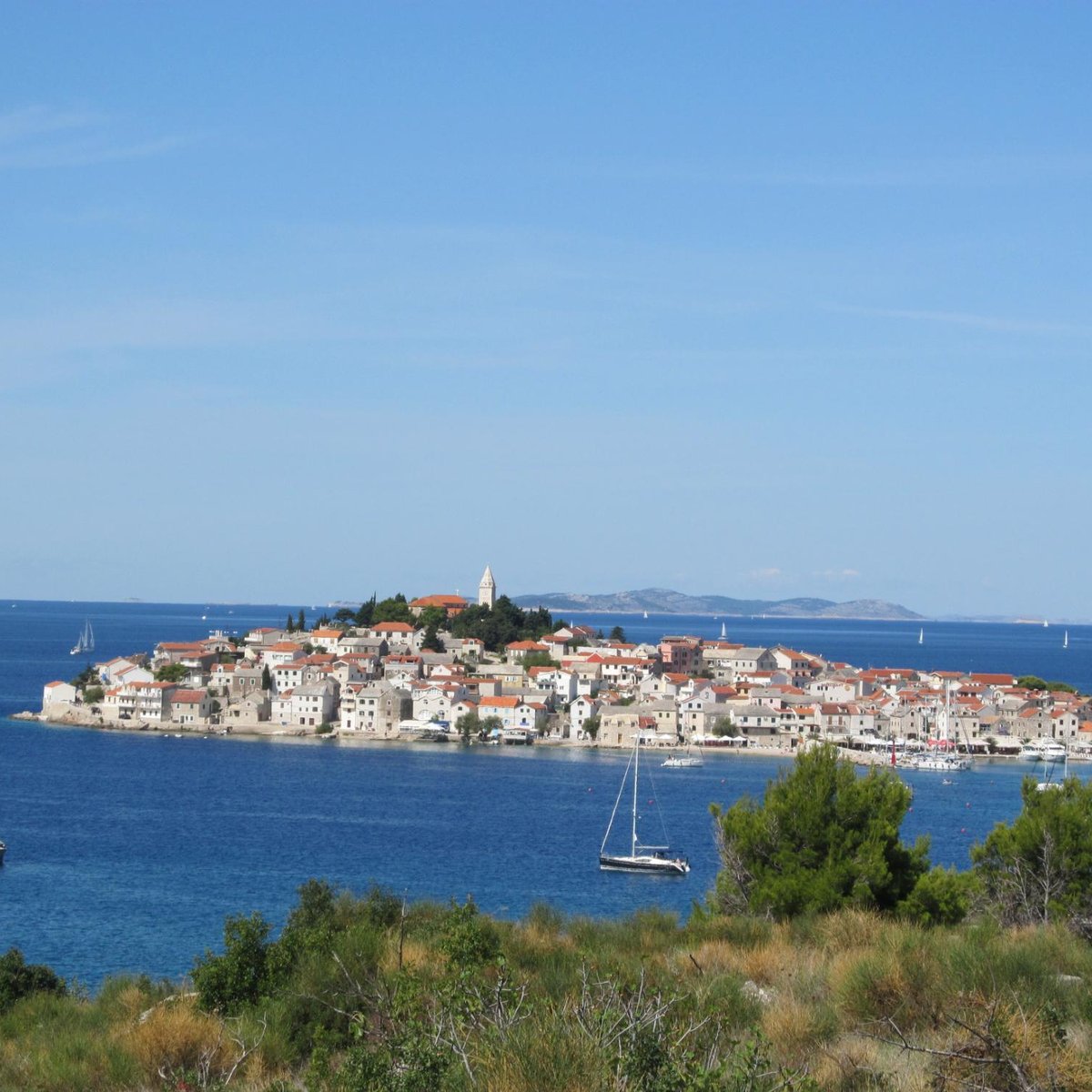 hilltop-15th-century-church-of-st-george-in-old-town-primosten