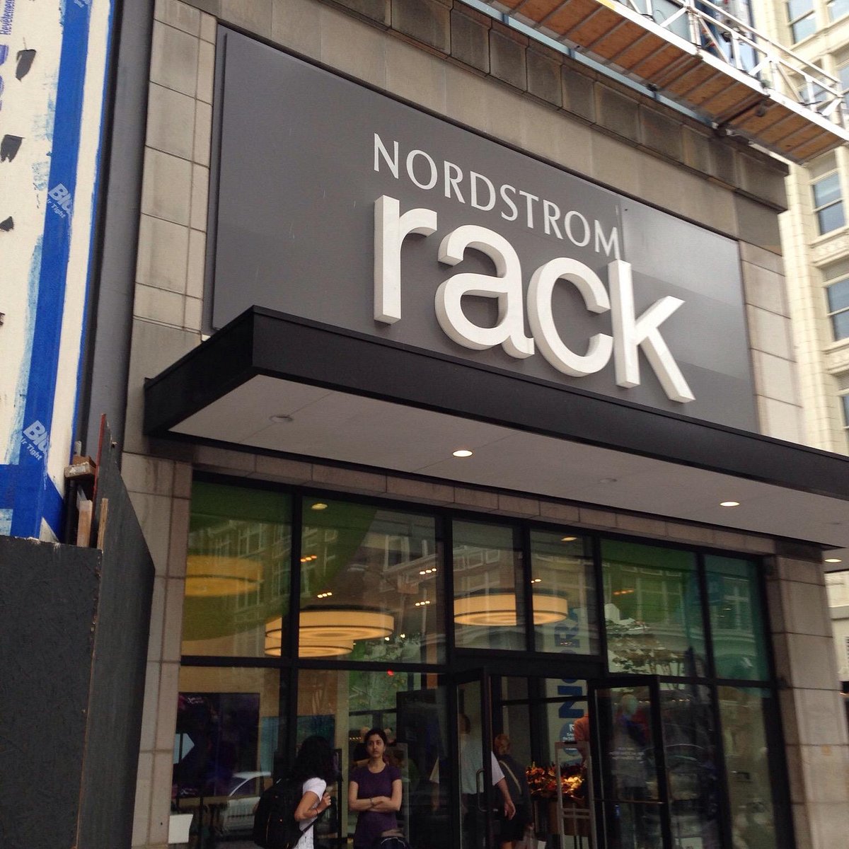 Nordstrom Rack - O que saber antes de ir (ATUALIZADO 2024)