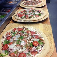 Pizzas on deck!