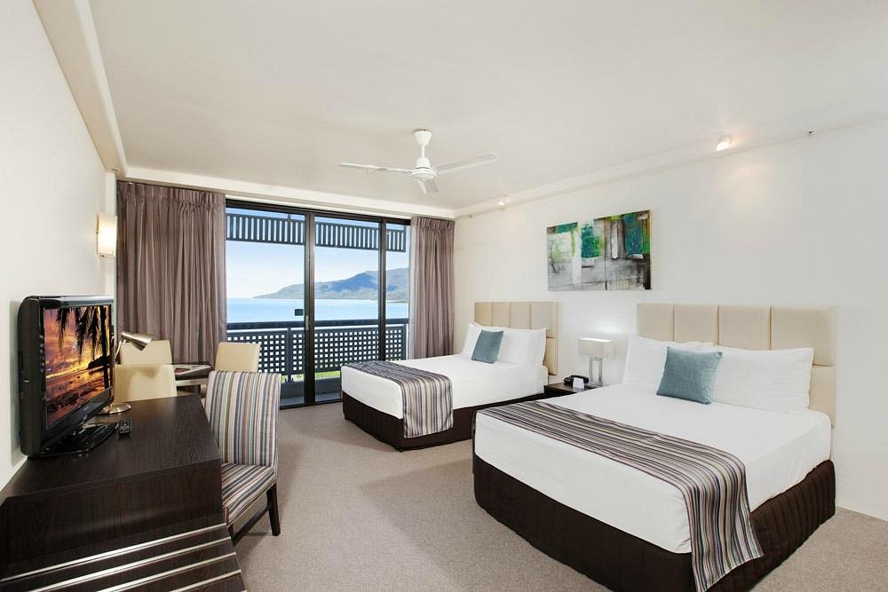 Rydges Esplanade Resort Cairns, hotel in Cairns