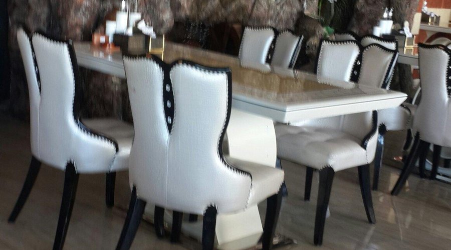 Al Tarboosh Restaurant