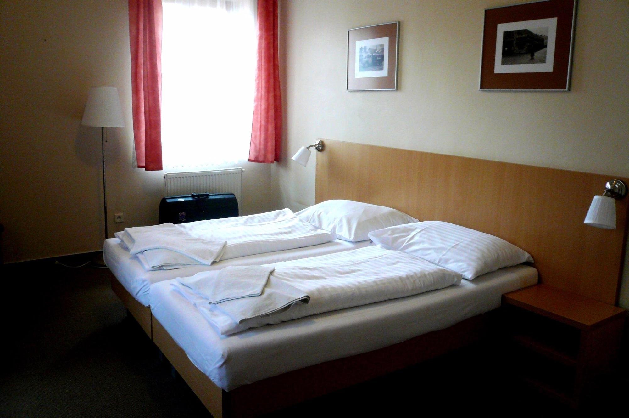 Hotel v Centru by null