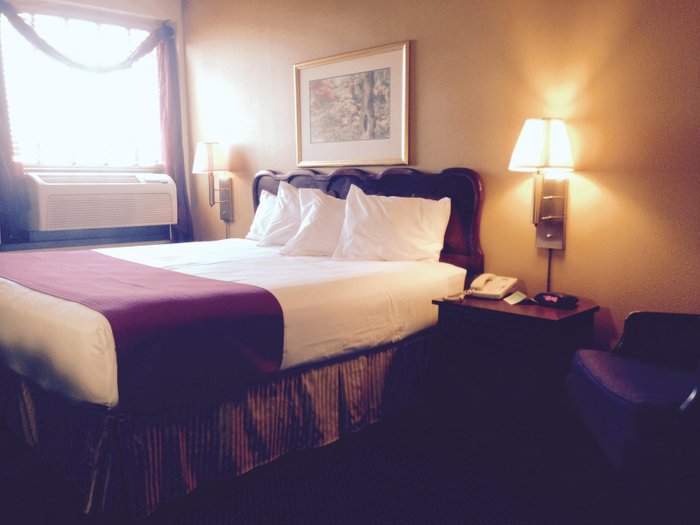 Hotel Ottumwa - UPDATED Prices, Reviews & Photos