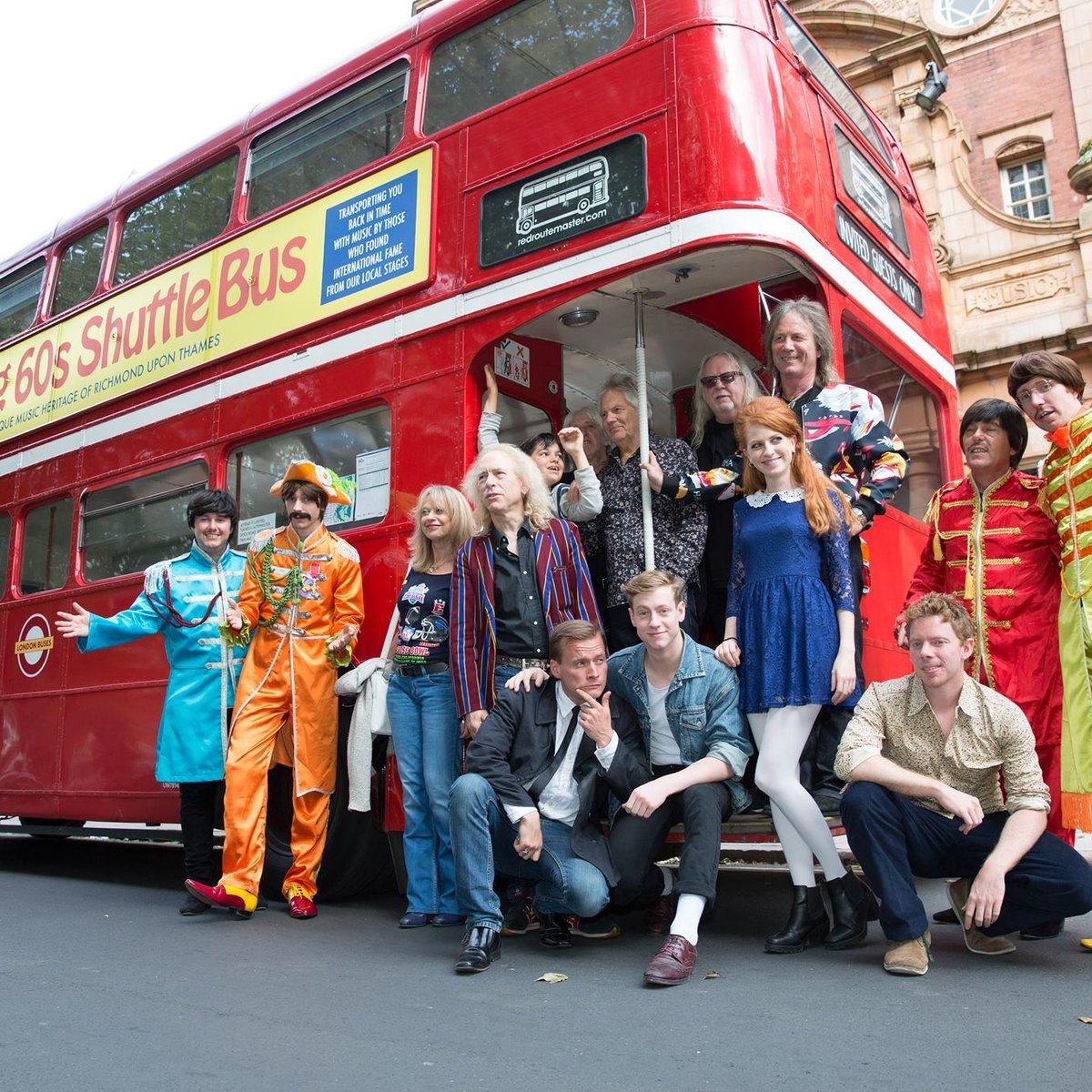 He s london. Swinging London 60s. Лондон шестидесятых. Свингующий Лондон 60. London Bus Tour.