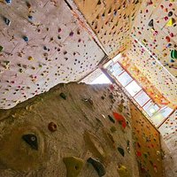 Main Wall - Leading area