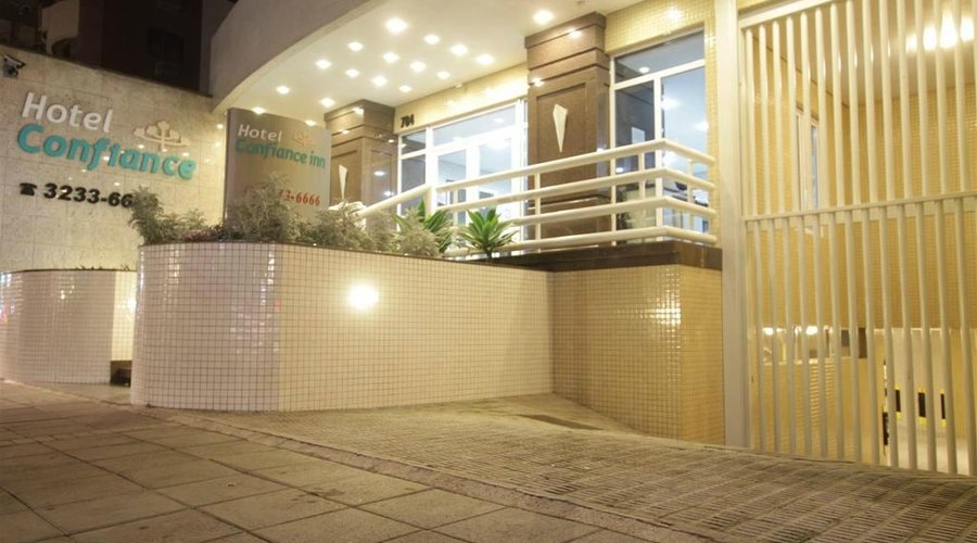 Hotel Confiance - Fachada