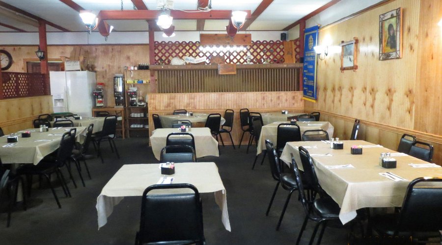 Marsha's Family Restaurant, interior