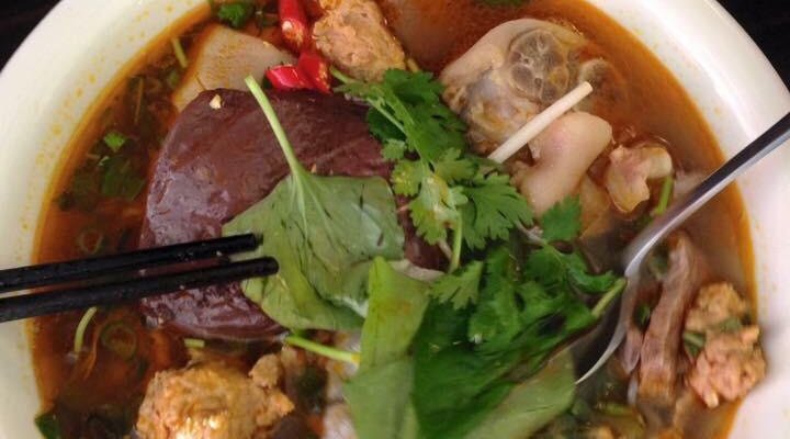 Rindsuppe nach Hue Art