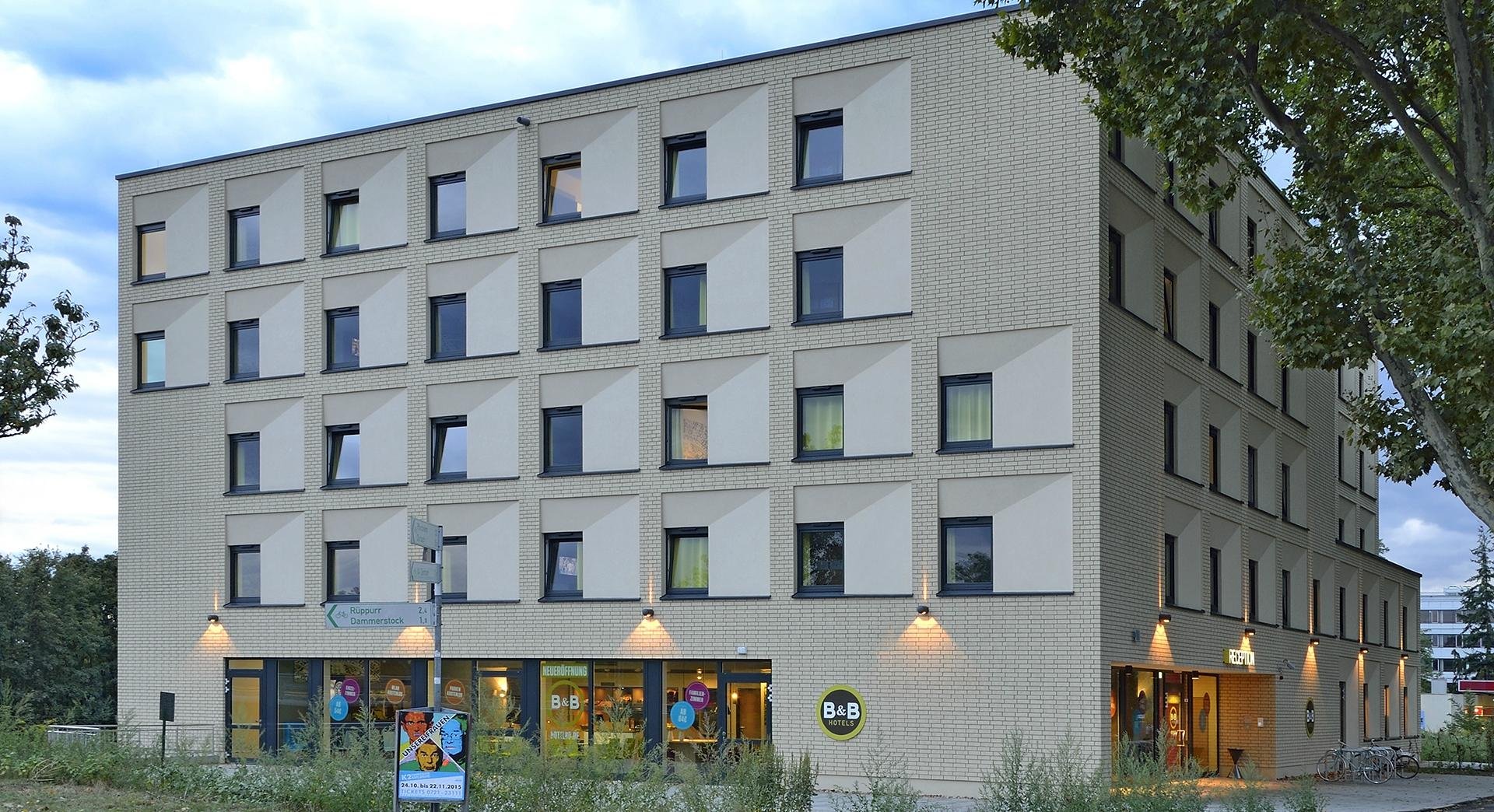 B&B HOTEL KARLSRUHE - Prices & Reviews - Germany