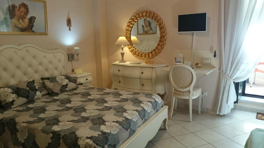 Salerno Centro Bed and Breakfast, Positano room 2