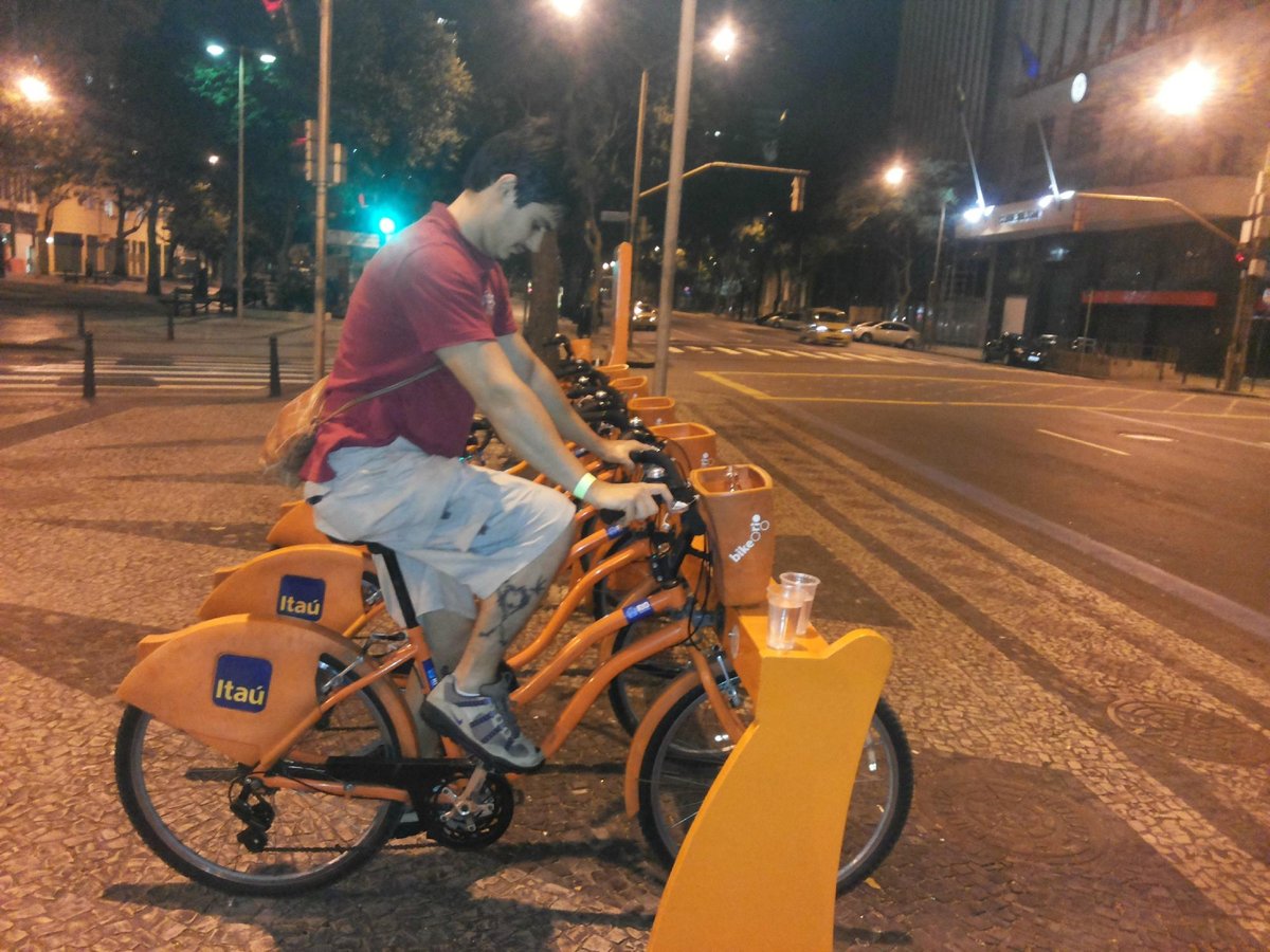 O veículo mais famoso do RJ 😂 #bike #bicicleta #rj #carioca #humor #b