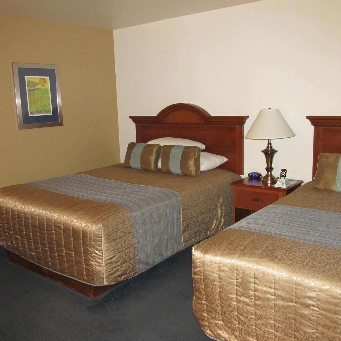 SCENIC SHORE INN Updated 2023 Prices & Motel Reviews (Algoma, WI)