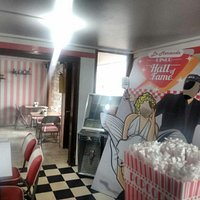 Excelente lugar ! Atención sin igual de un cálido y muy alegre equipo... La comida, nada menos q