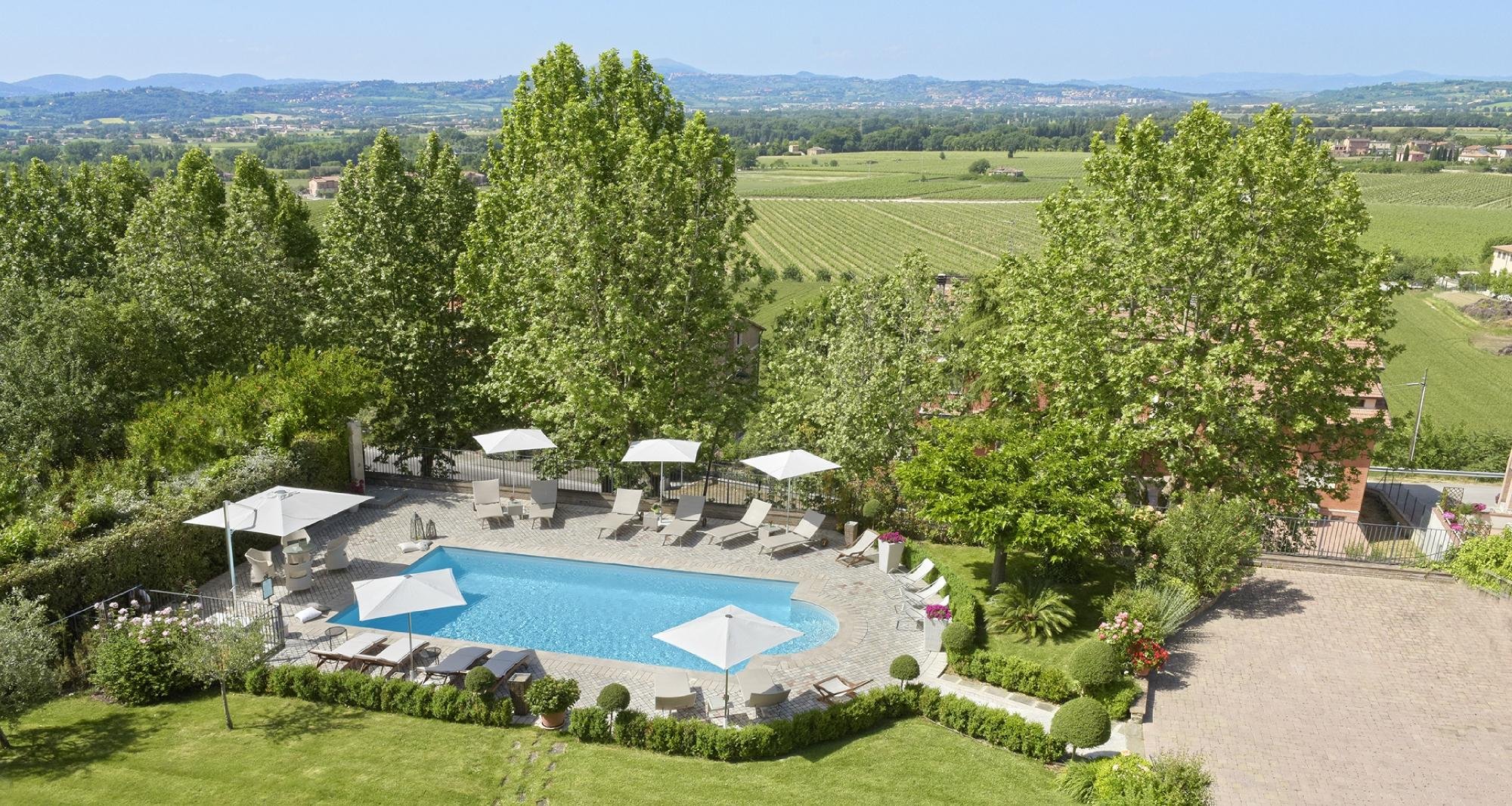 Hotel to Grappolo D'Oro by null