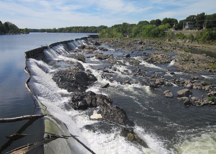 Views of Dam on the canal tour