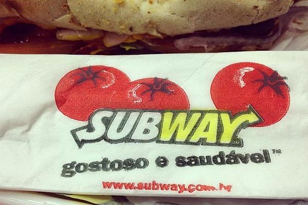 Tem BARATO DO DIA no Subway do Grupo - Comer Bem Interior